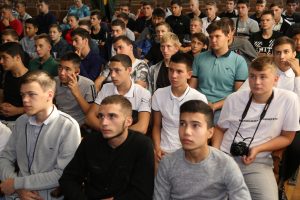 Уроки мужества "Мы этой памяти верны" и различные патриотические выставки прошли для студентов I-курса Астраханского автомобильно-дорожного колледжа